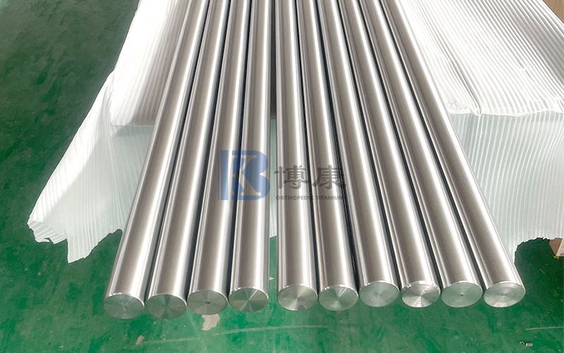 Cén fáth a bhfuil Tíotáiniam Alloy Rod an Ábhar Téigh-Chun d'Fheidhmchláir Ardfheidhmíochta?